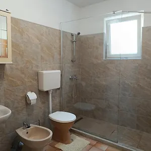 Apartment Cozy Near The Sea, Novi Vinodolski